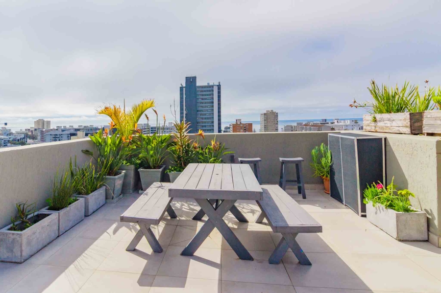 1 Bedroom Property for Sale in Sea Point Western Cape